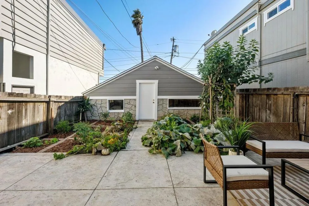 643 Grand Avenue South San Francisco, CA 94080