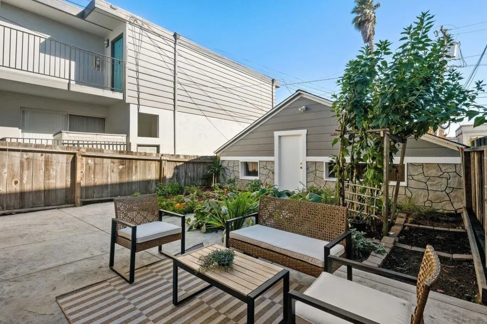 643 Grand Avenue South San Francisco, CA 94080