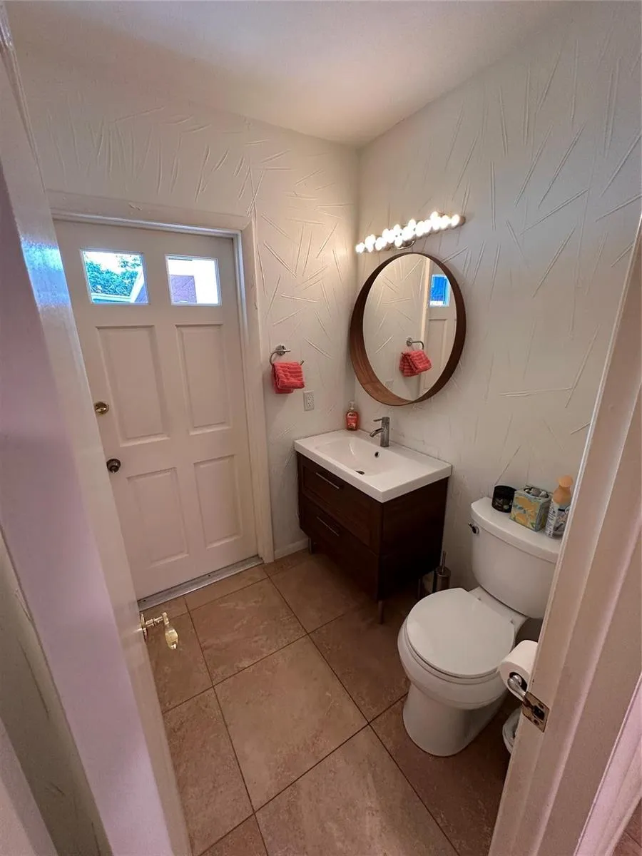 2314 Desota Drive Fort Lauderdale, FL 33301