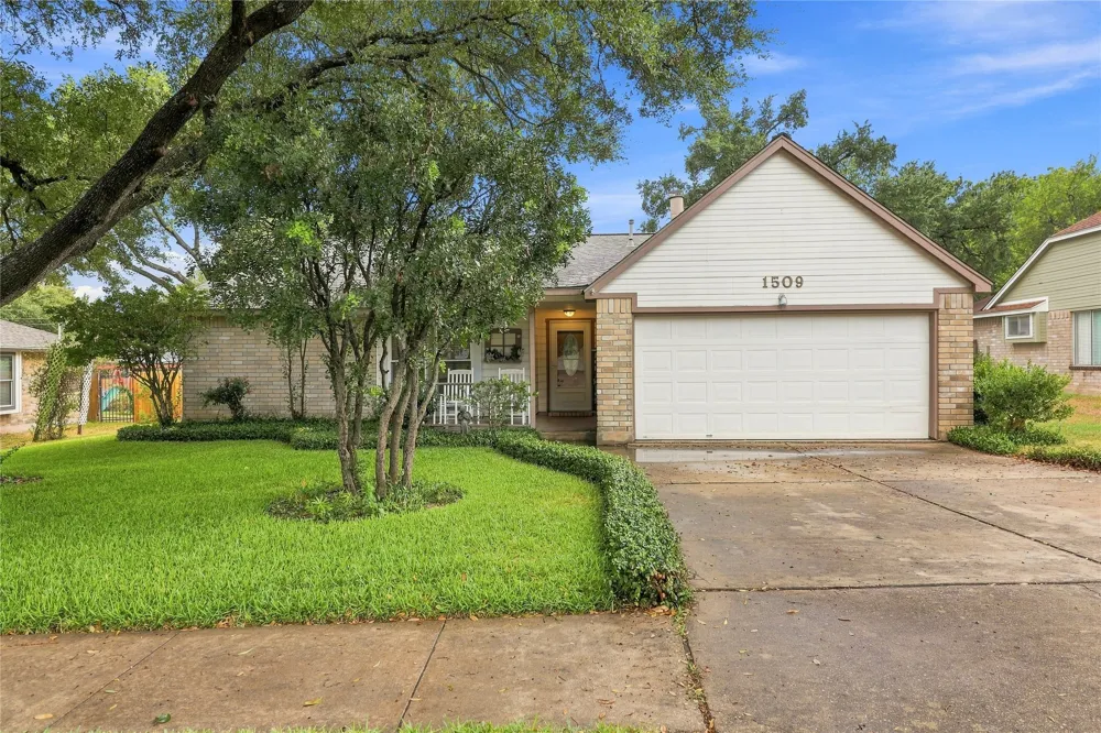1509 Quail Run Road Pflugerville, TX 78660