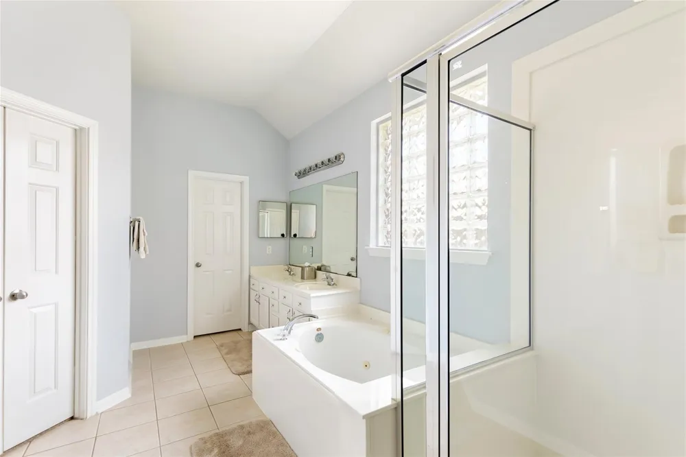 26924 Manor Falls Drive Kingwood, TX 77339