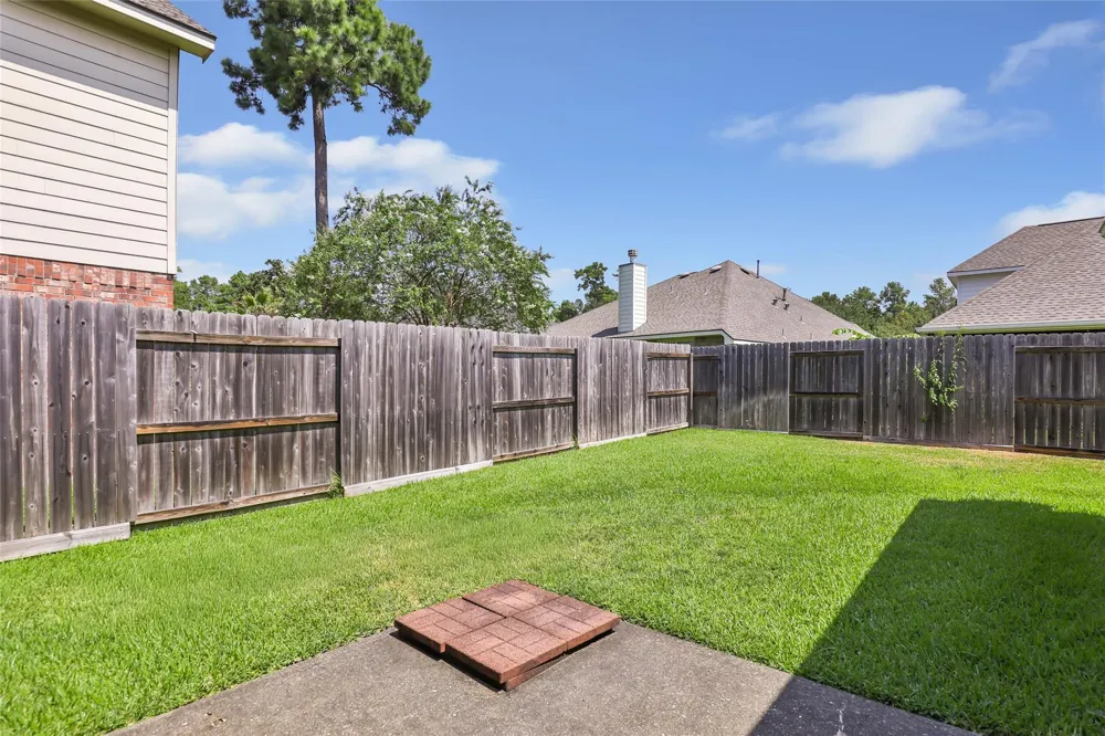 26924 Manor Falls Drive Kingwood, TX 77339