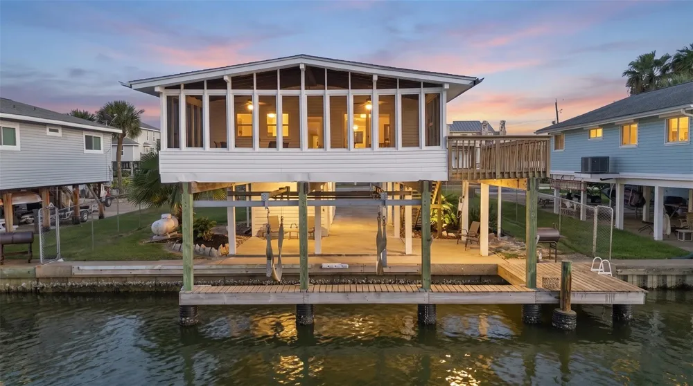22118 Matagorda Drive Galveston, TX 77554