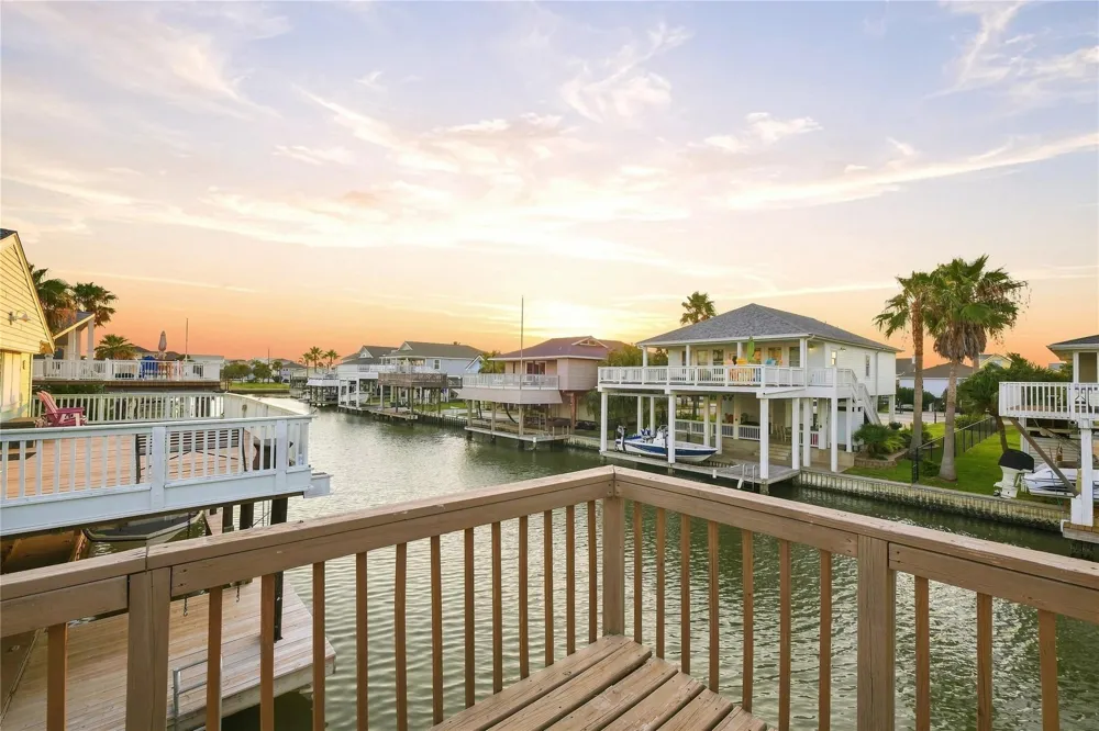 22118 Matagorda Drive Galveston, TX 77554