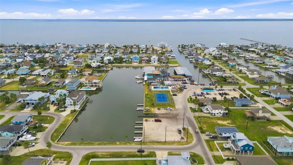 22118 Matagorda Drive Galveston, TX 77554
