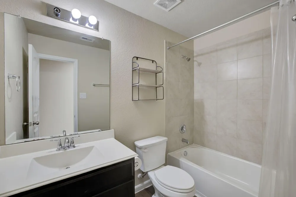 1830 Crystal Waters Drive Rosharon, TX 77583