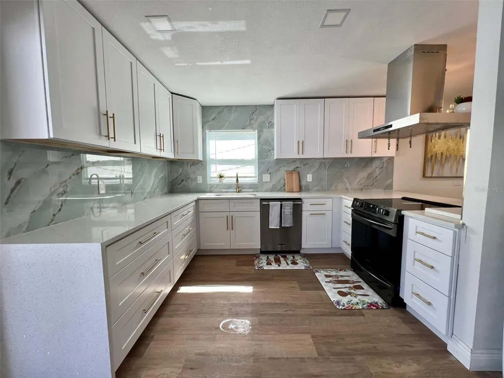 1443 JEFFORDS ST Clearwater, FL 33756