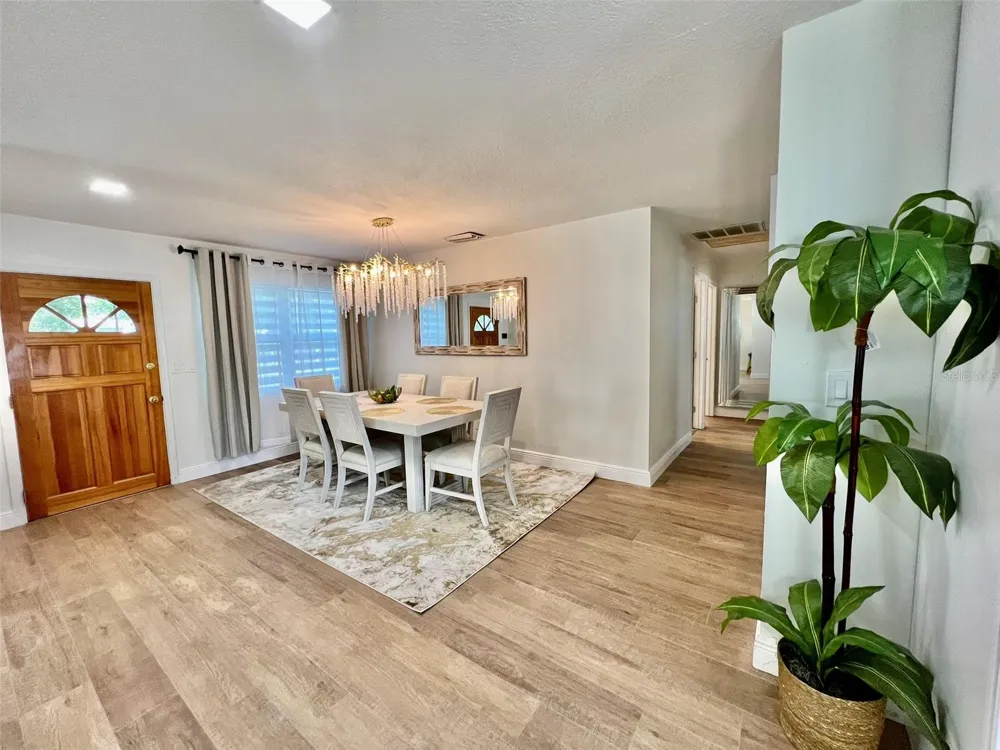1443 JEFFORDS ST Clearwater, FL 33756