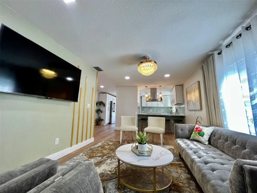 1443 JEFFORDS ST Clearwater, FL 33756