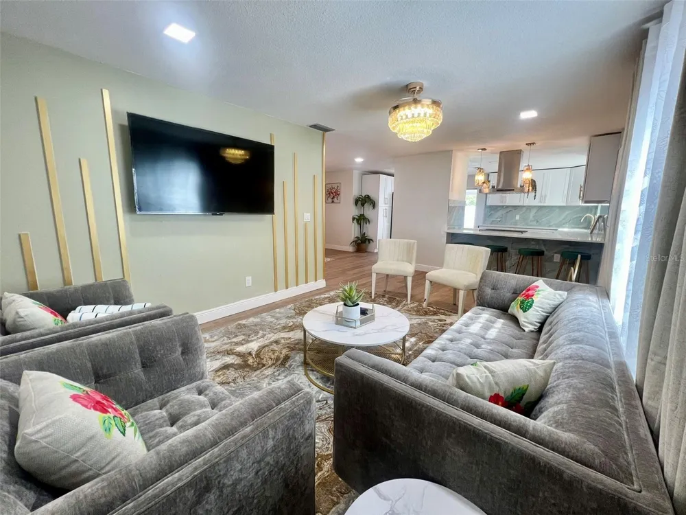 1443 JEFFORDS ST Clearwater, FL 33756
