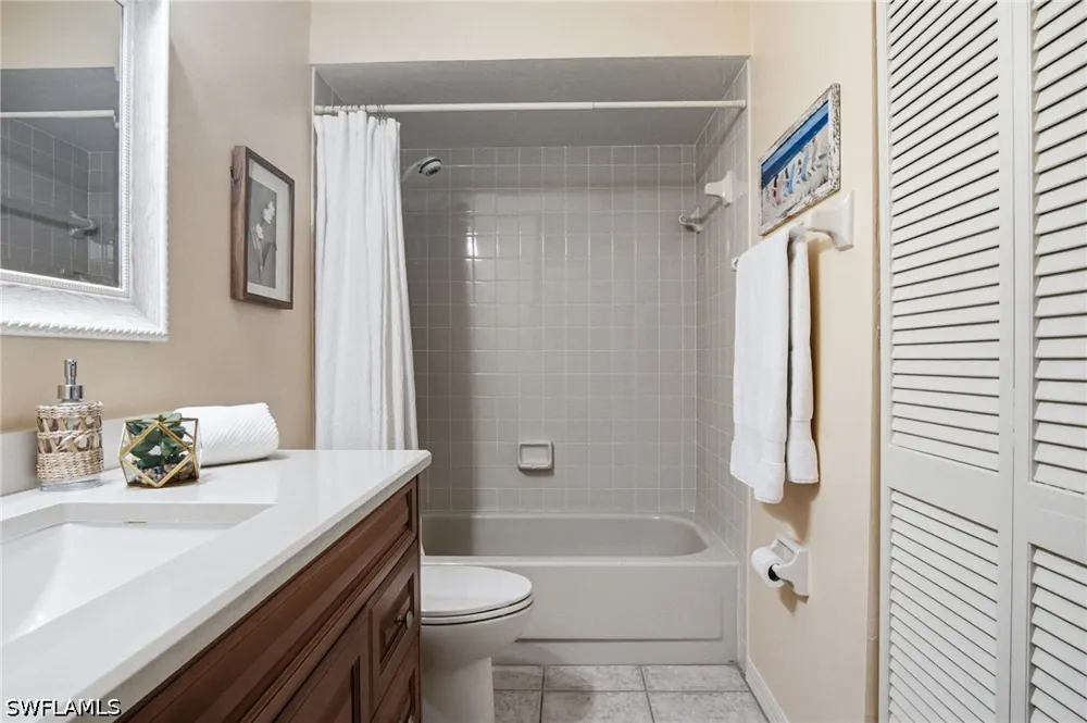 Fox Glen Drive #2302 Naples, FL 34104