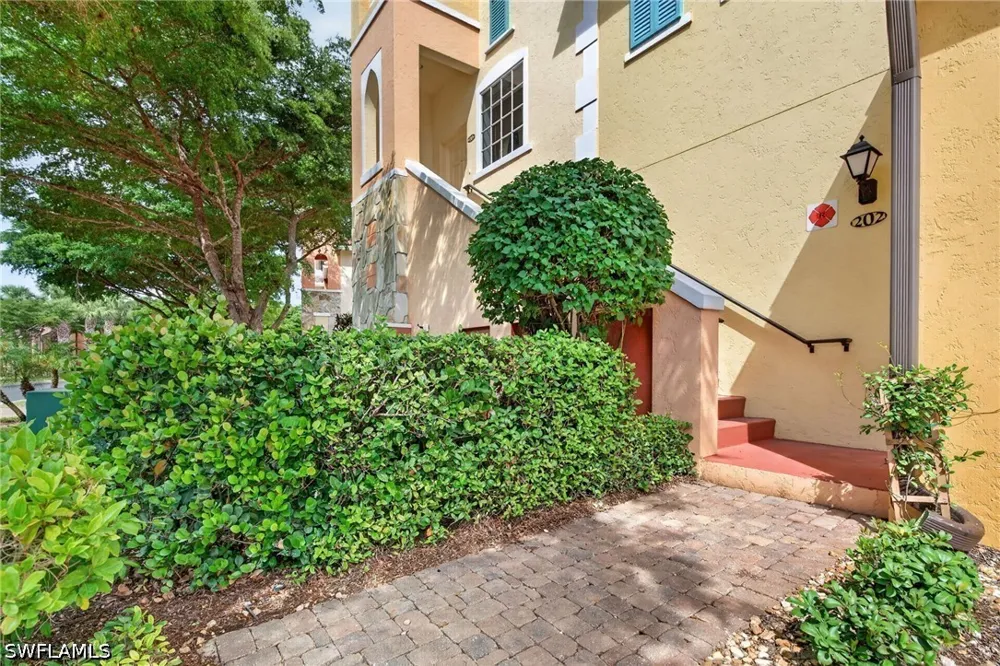 Piazza Del Lago Circle #202 Estero, FL 33928