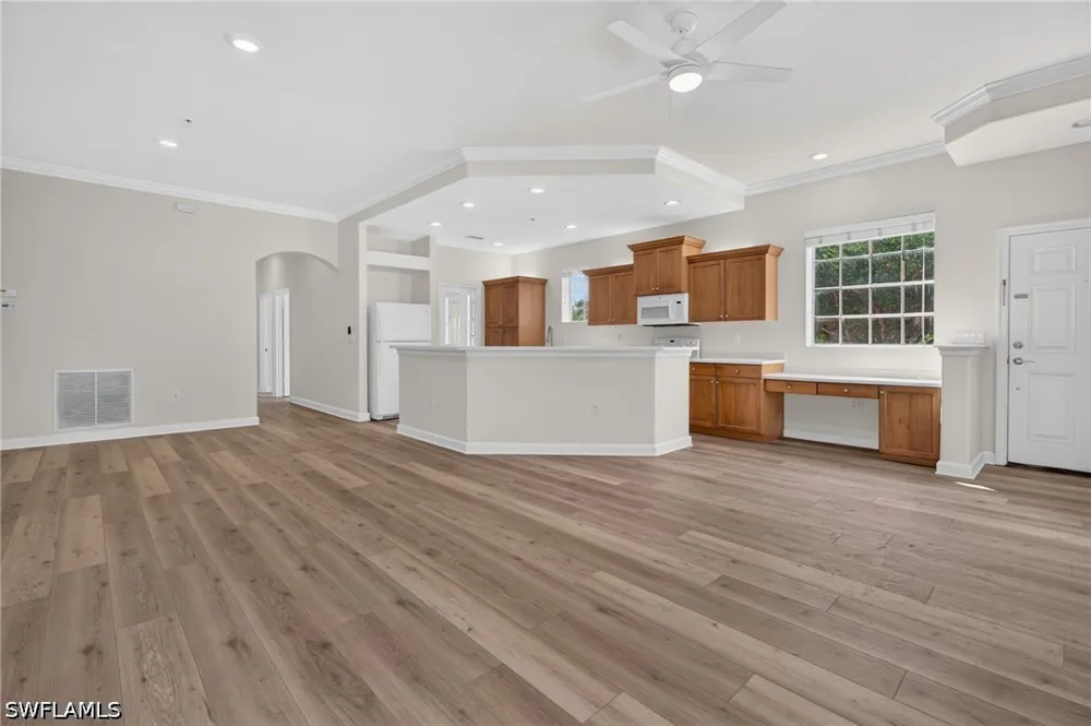 Piazza Del Lago Circle #202 Estero, FL 33928