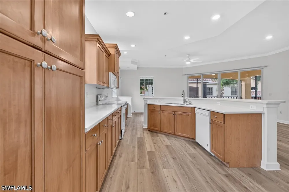 Piazza Del Lago Circle #202 Estero, FL 33928