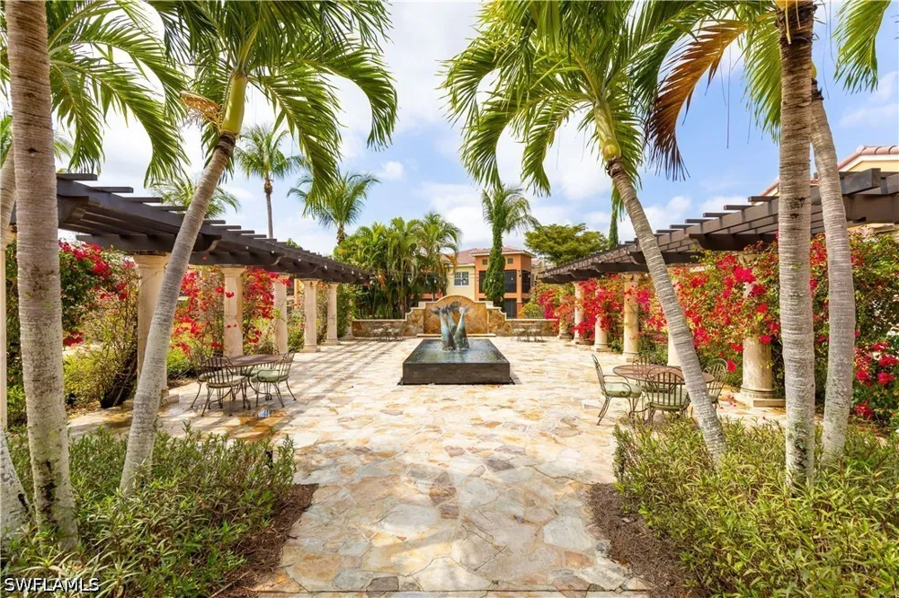 Piazza Del Lago Circle #203 Estero, FL 33928