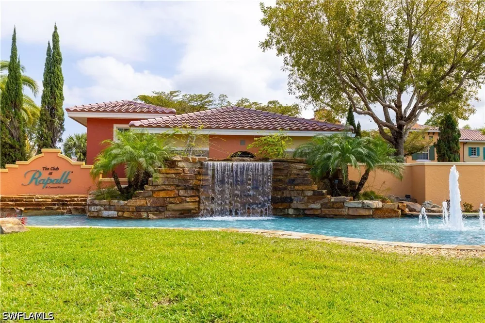Piazza Del Lago Circle #203 Estero, FL 33928