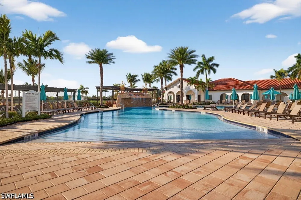 Hawthorn Lake Drive #201 Fort Myers, FL 33913
