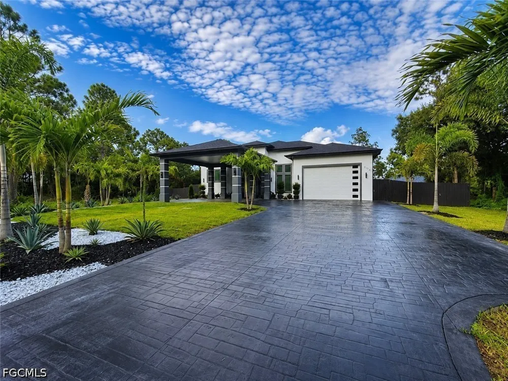 Williams Avenue Lehigh Acres, FL 33972