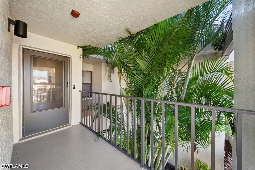 Eagle Ridge Drive #208 Fort Myers, FL 33912