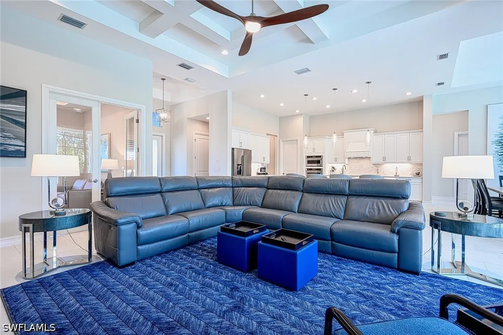Laguna Springs Lane Naples, FL 34114