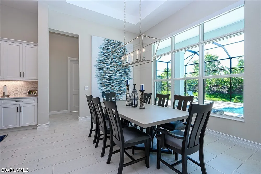 Laguna Springs Lane Naples, FL 34114