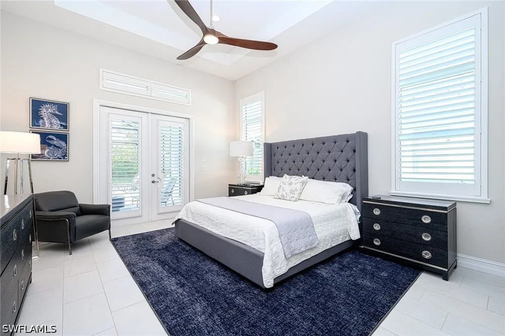 Laguna Springs Lane Naples, FL 34114