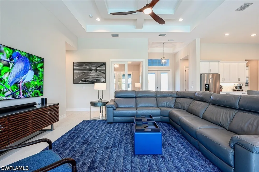 Laguna Springs Lane Naples, FL 34114