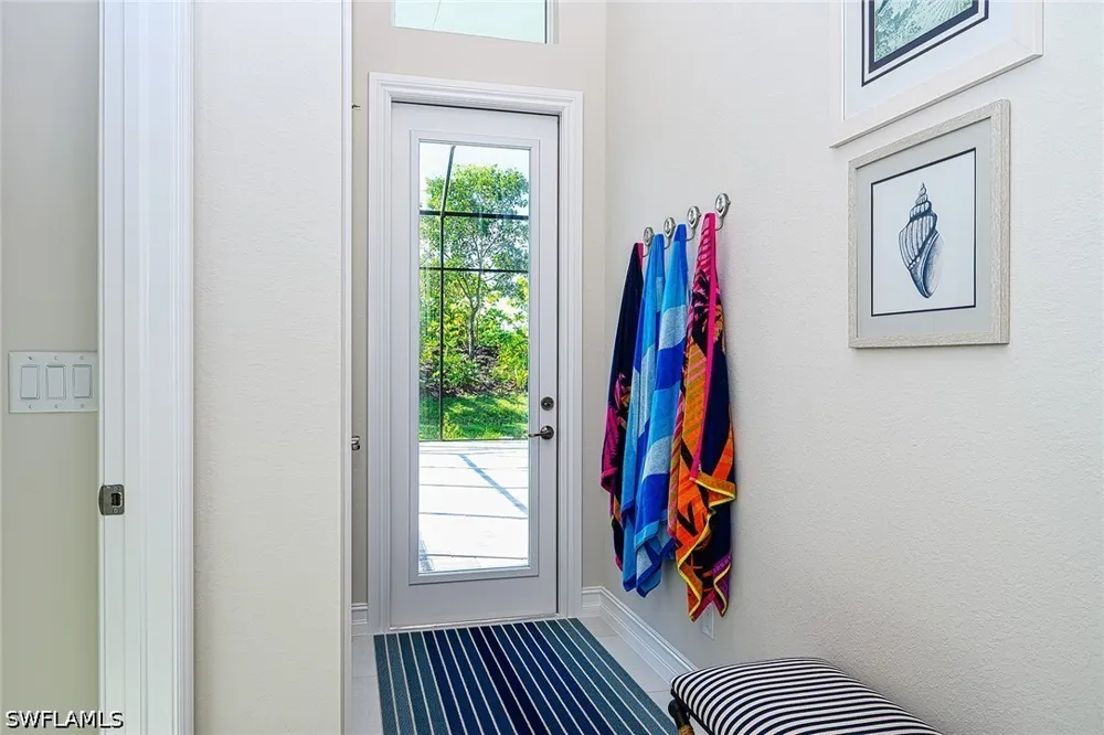 Laguna Springs Lane Naples, FL 34114