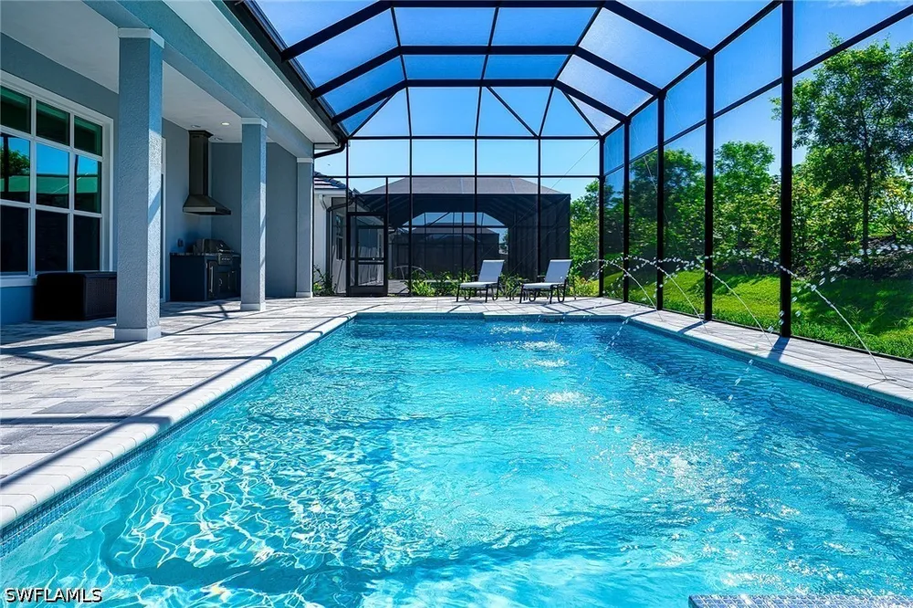 Laguna Springs Lane Naples, FL 34114