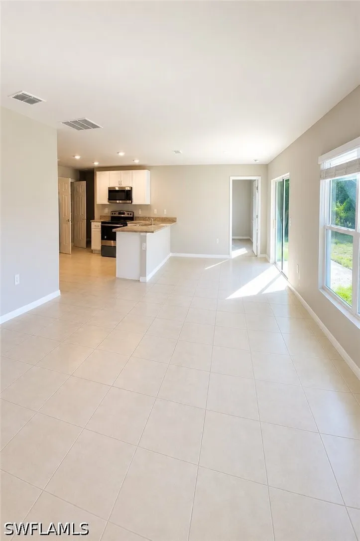 39th Street SW Lehigh Acres, FL 33976