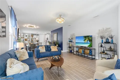 Captiva Shell Loop