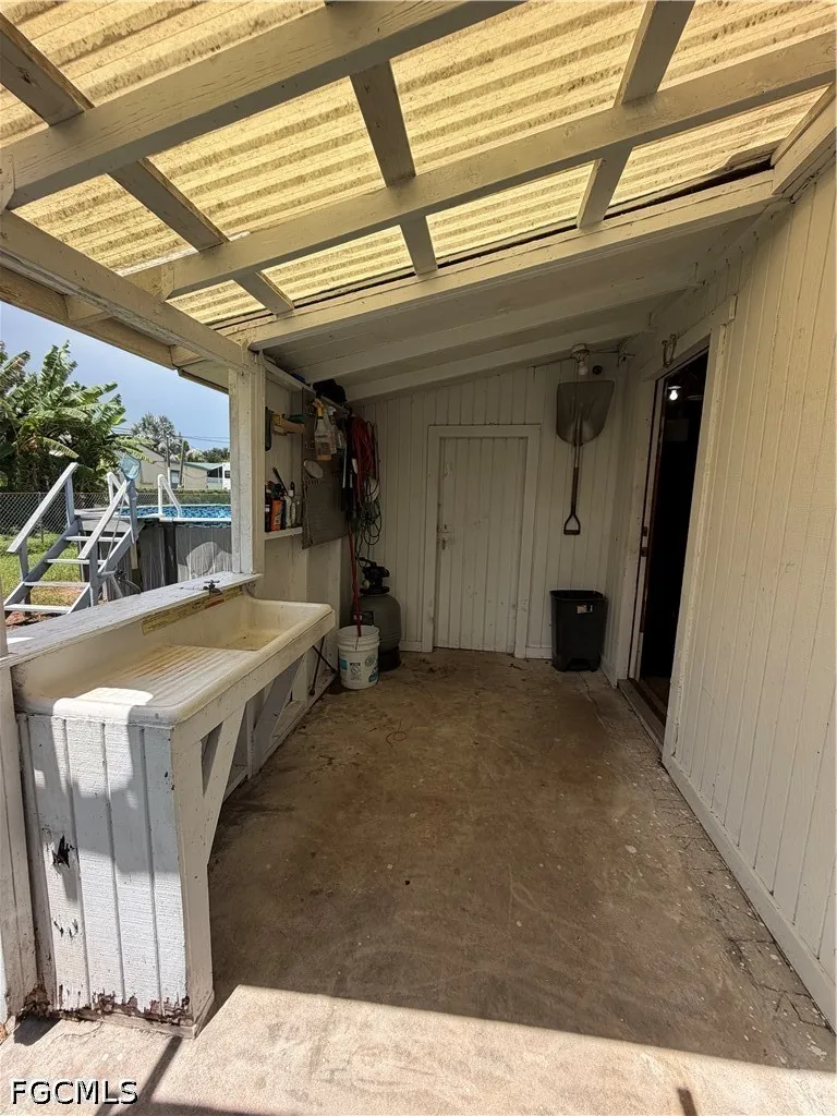Pinecrest Avenue NW Moore Haven, FL 33471