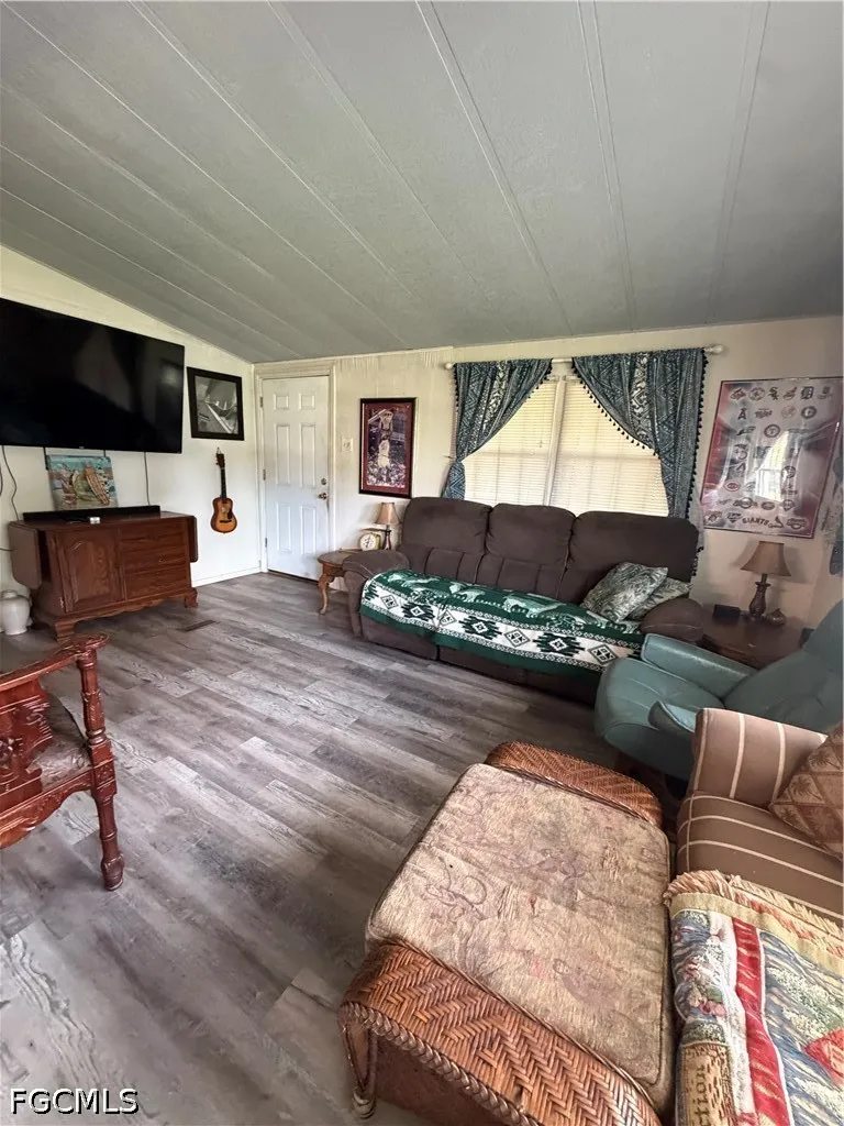Pinecrest Avenue NW Moore Haven, FL 33471