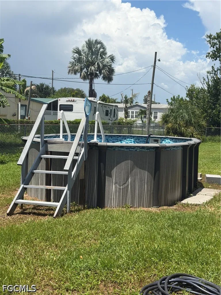 Pinecrest Avenue NW Moore Haven, FL 33471