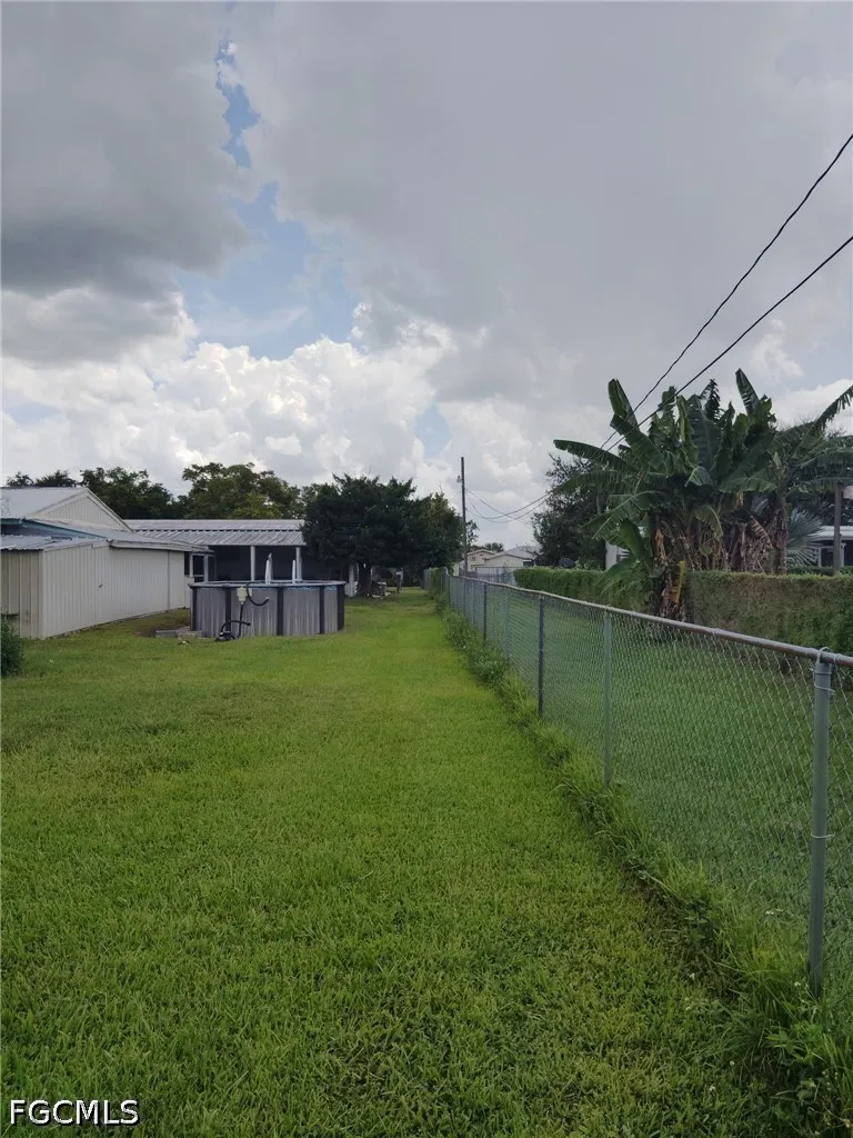 Pinecrest Avenue NW Moore Haven, FL 33471