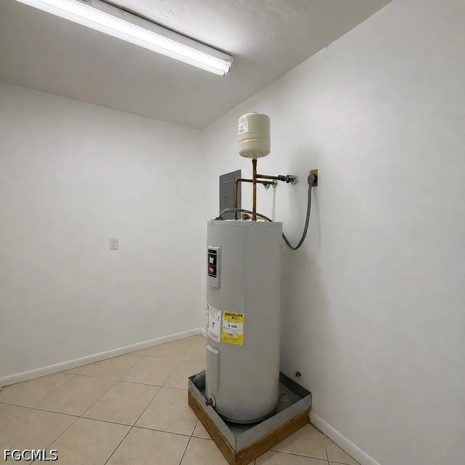 SE 8th Street #2 Cape Coral, FL 33990