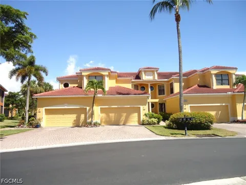 Prentiss Pointe Circle #101