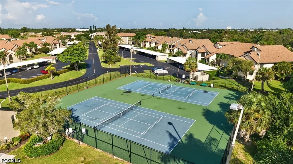 Charter Club Circle #15 Fort Myers, FL 33919