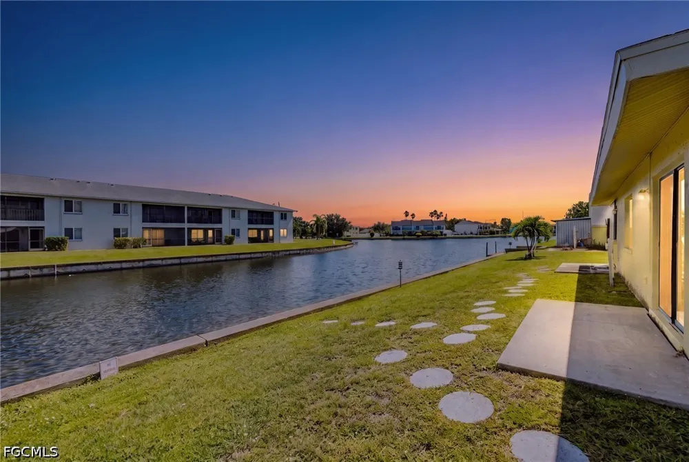SE 8th Street #103 Cape Coral, FL 33990