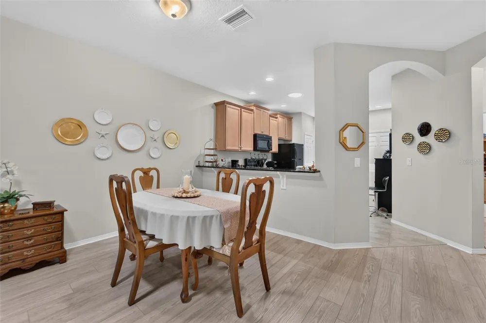 428 SENECA FALLS DRIVE Apollo Beach, FL 33572