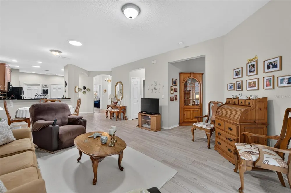 428 SENECA FALLS DRIVE Apollo Beach, FL 33572