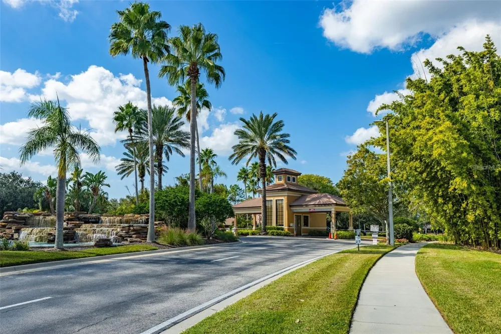 428 SENECA FALLS DRIVE Apollo Beach, FL 33572