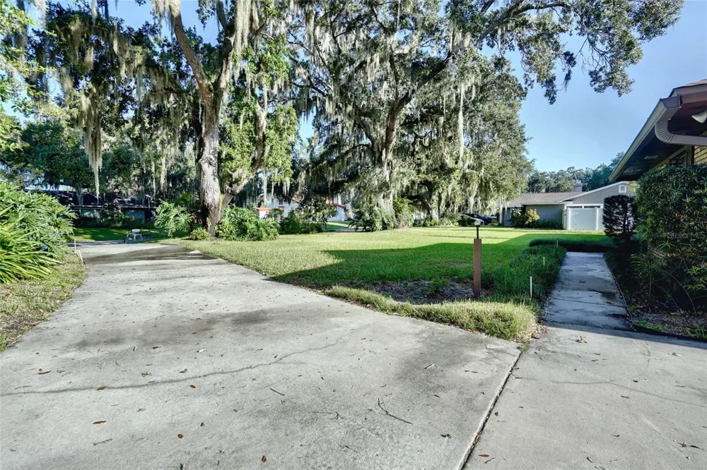 1809 KING EDWARD DRIVE Kissimmee, FL 34744