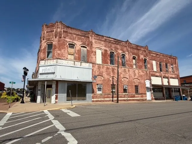 385 E Court Street Atoka, OK 74525