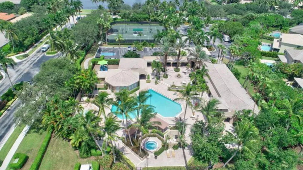 19305 SKYRIDGE CIRCLE Boca Raton, FL 33498