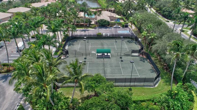 19305 SKYRIDGE CIRCLE Boca Raton, FL 33498