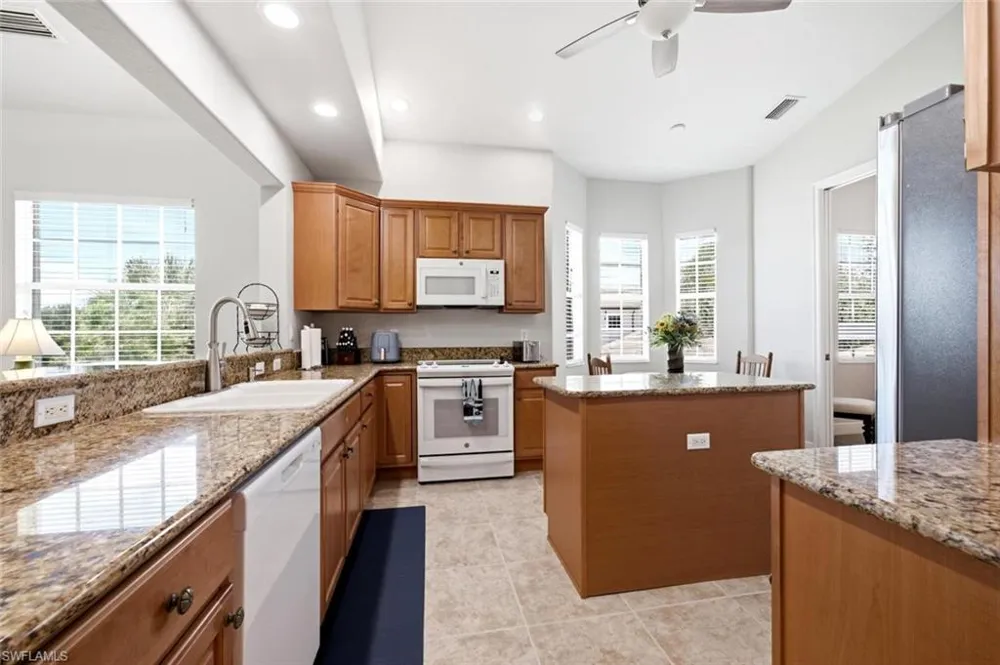 7877 Hawthorne Drive #104 Naples, FL 34113