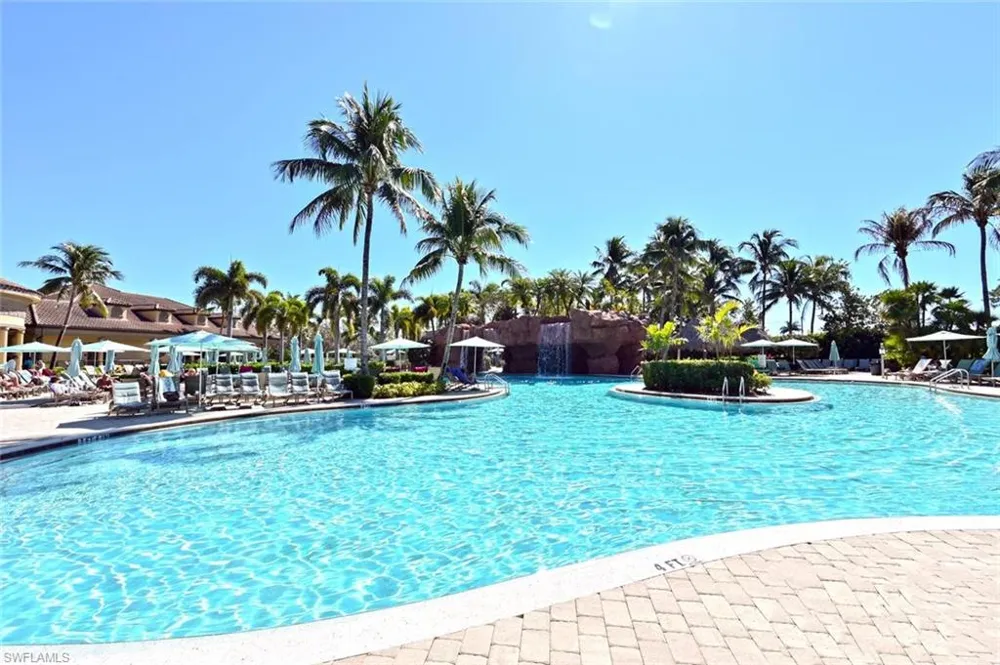 7877 Hawthorne Drive #104 Naples, FL 34113