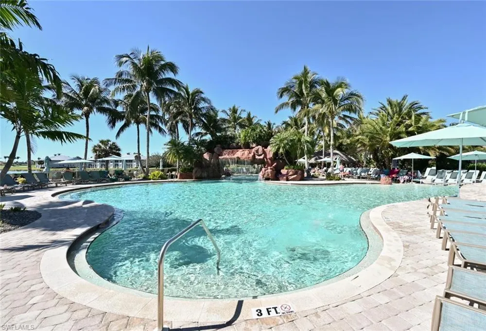 7877 Hawthorne Drive #104 Naples, FL 34113