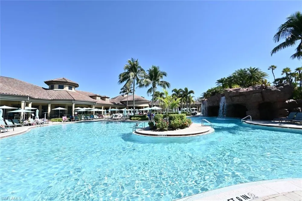 7877 Hawthorne Drive #104 Naples, FL 34113